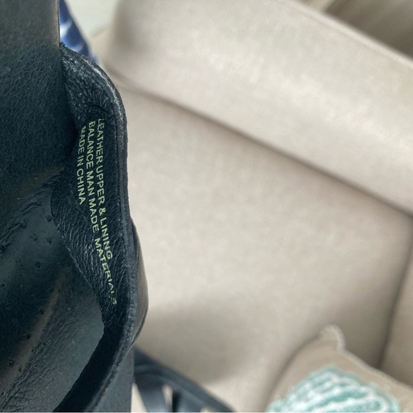 Leather Upper Platform Sandals - Picture 7 of 7